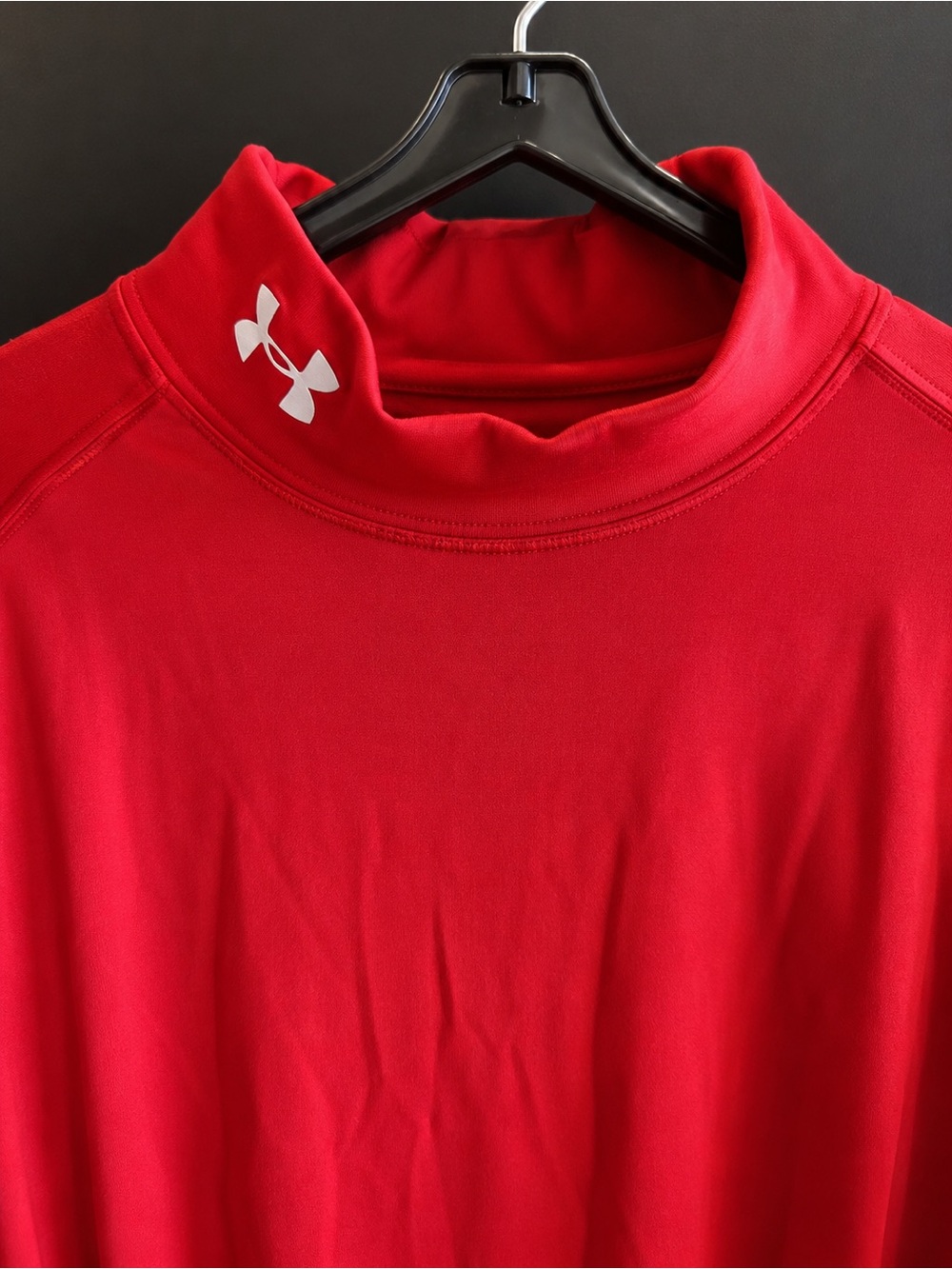 Under Armour Women's HeatGear Mock Long Sleeve T-Shirt.
Size : Small